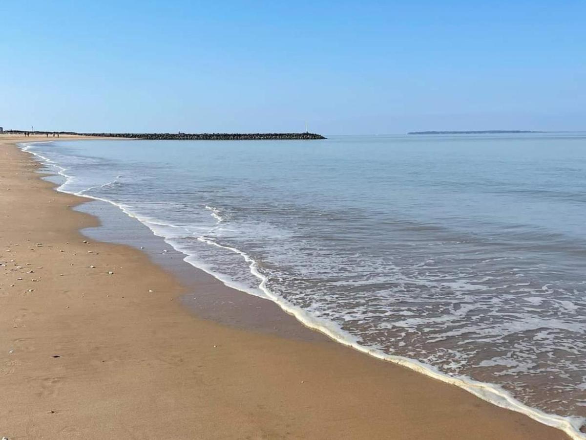 Duplex 3 Pieces A Deux Pas De La Plage Avec Parking - 4 Pers - Fr-1-706-16 Châtelaillon-Plage Eksteriør bilde